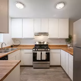 Kitchen at Oak Park Apartments