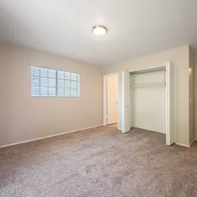 Bedroom at Oak Park Apartments