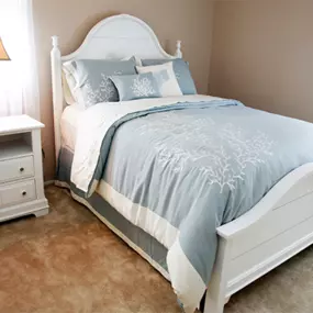 Bedroom - Holiday Gate Apartments