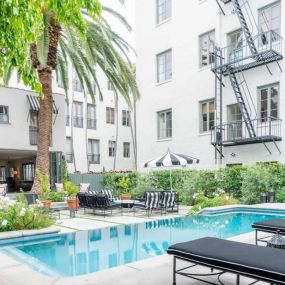 Pool at Villa Carlotta - Furnished Apartments in Los Angeles, CA 90028
