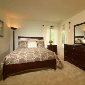 Bedroom - Mountain Ridge Apartments