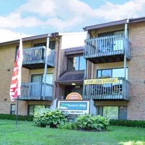 Main Entrance - Mountain Ridge Apartments