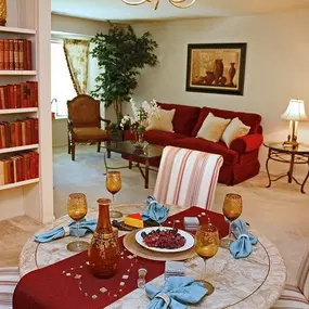 Dining Space - The Bluffs at Clary's Forest