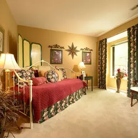 Alternative Bedroom - The Bluffs at Clary's Forest