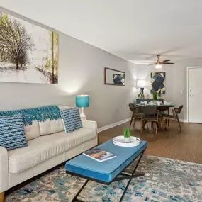 Bild von Twelve 501 Apartment Homes