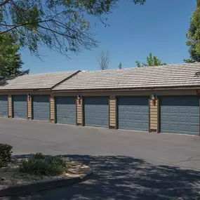 Garages at Sunset Summit Apartments