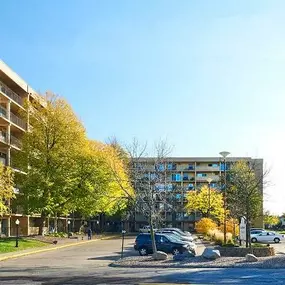 Knollwood Towers West Apartments