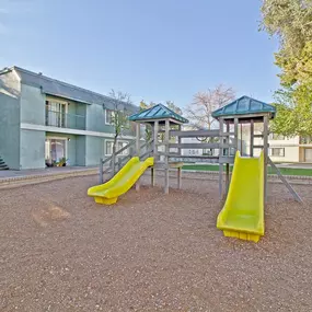 playgrounds at the preserve at green trees apartments sc