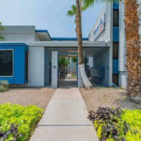 Exterior walkway at Mark at 87 Apartments