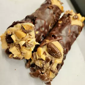 Specialty cannolis