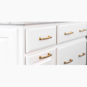 OUR CABINET LACQUER IS THE PERFECT WAY TO GIVE YOUR CABINETS A HIGH-GLOSS SHINE THAT WILL LAST FOR YEARS TO COME.