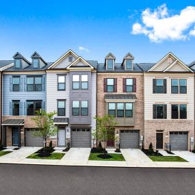 Davenport II townhome strip in a DRB Homes Vista Gardens West community