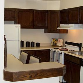 Kitchen - White Oaks Apartments