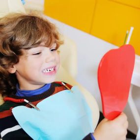 Happy kid at the dentist