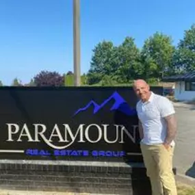 Bild von Paramount Real Estate Group: Jonathan Moore | Realtor