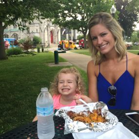 Food trucks and music in #bronsonpark