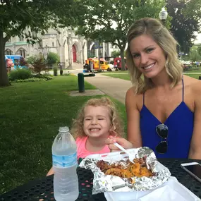 Food trucks and music in #bronsonpark