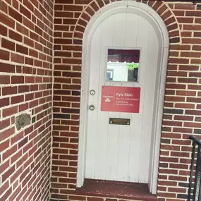 Come and knock on our door, we've been waiting for you to come in and get a free quote from us!