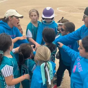 It was an honor to Sponsor the Teal Strikers this season!  The season had a slow start and the girls maintained a fun & supportive culture with great attitudes. They ended up with a trophy closing out the season with 3 wins in a row! We learn from our kiddos.
And well done Coach! @maliadelvecchio 
Proud to be a Slammers Mom & team Sponsor!