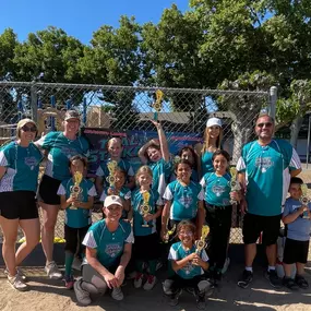 It was an honor to Sponsor the Teal Strikers this season!  The season had a slow start and the girls maintained a fun & supportive culture with great attitudes. They ended up with a trophy closing out the season with 3 wins in a row! We learn from our kiddos.
And well done Coach! @maliadelvecchio 
Proud to be a Slammers Mom & team Sponsor!