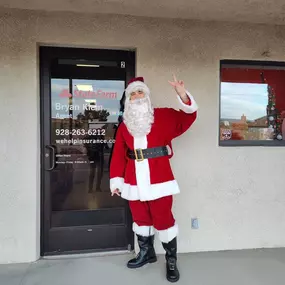 Santa has arrived, last chance to get your FREEEEE pics before he heads back to the North Pole to fill your order.