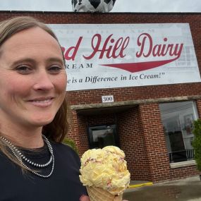 Another local business shoutout::: 
Miranda went to visit our friends at Round Hill Dairy! ????The limited flavor is ???? Lemon Raspberry ????
It was absolutely delicious! 
Be sure to stop over and visit them soon!