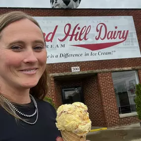 Another local business shoutout::: 
Miranda went to visit our friends at Round Hill Dairy! ????The limited flavor is ???? Lemon Raspberry ????
It was absolutely delicious! 
Be sure to stop over and visit them soon!