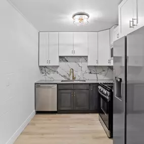 Bild von NEW 2-Bedrooms Starting at $1,295!