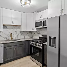 Bild von NEW 2-Bedrooms Starting at $1,295!