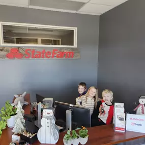 Schools closed for Martin Luther King Day, means 3 new faces at our front desk. Lucky for us, they are easily compensated in snacks & are also really cute!