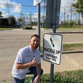 We installed seatbelt awareness signs at Waltrip High School today, thanks to the Kailee Mills Foundation. A big shoutout to Cindy, my State Farm counterpart, for saving the day with a ride and jumpstarting my truck after a dead battery! Always remember to buckle up and drive safely—your loved ones depend on you.