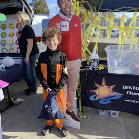 Jake had such a good time at the fall fest this year! He met many fun new friends and got to say hi to some old ones.