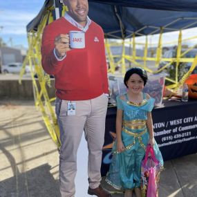 Jake had such a good time at the fall fest this year! He met many fun new friends and got to say hi to some old ones.