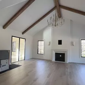Bild von Woodhaven Lumber & Millwork