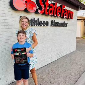 Big smiles for Weston’s last day of 3rd grade! Kathleen and the team at State Farm are so proud of all the students and teachers who worked hard this school year. Congratulations on a job well done—enjoy your summer!