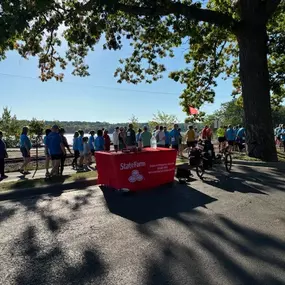 Ready for the 10am start! Fabulous day for The Blue Ribbon Run!!!