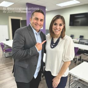 Raise your hand if you’ve ever had brain fog?! Or know someone who’s suffered a TBI? ADHD? Dyslexia? These are all diagnoses that LearningRx San Antonio can help… with its super cool brain training programs. Adults and kids!! How cool is that?! I had the chance to do some biz consulting with Gina & her team.  While she’s the brain & learning expert swipe to see how I’m helping her with a few business items so that she can help the many people in San Antonio who struggle a bit with learning, scho