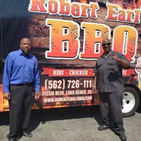 Robert Earl's BBQ in Long Beach!