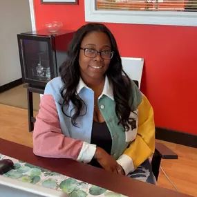 JaMeshia went above and beyond this month, ensuring that so many of you were taken care of with her exceptional service and warm smile.