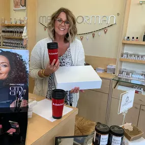 Our office had fun for Good Neighbor Day. We wanted to support our small businesses in Waterloo. We know it's been a rough year and a half and wanted to spread some kindness. Thank you to Ahne's Bakery for providing delicious donuts. We hope it put a smile on your face. We couldn't get to everyone but know that we support all of you!