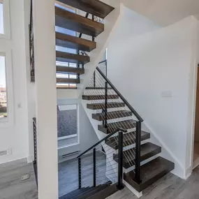 Bild von Woodhaven Lumber & Millwork