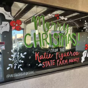 We sure are ready for Christmas around here ❤️????
A HUGE thank you to Alisa Taylor for getting our picture window so festive!