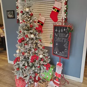 Jaron Snoeyenbos - State Farm Insurance Agent Office Holiday Decor