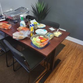 We have the best Bossman who has ever bossed, and we just wanted to publicly give him credit for how much he takes care of his team. Thank you for the long weekend and for this delicious lunch that you made for us, we appreciate you more than you know!
-Lacey, Haeleh, Alisha, Bridget, and Cathy