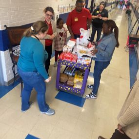 Fueling minds and hearts: Our team spread joy and appreciation by providing breakfast and snacks to 150 dedicated educators at Pleasant Hill Elementary. Thank you for shaping the future with passion and commitment!