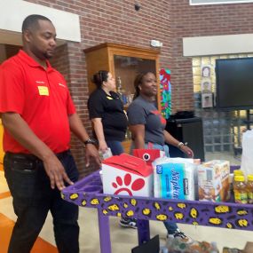 Fueling minds and hearts: Our team spread joy and appreciation by providing breakfast and snacks to 150 dedicated educators at Pleasant Hill Elementary. Thank you for shaping the future with passion and commitment!