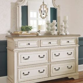 Dresser Set