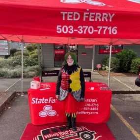 A couple of our team members wanted to serve the community around our office and participate in a Trunk & Treat
Thank you Gena and Boaz ... it's an honor to work with people like you two!