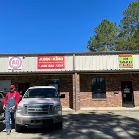 Exterior Junk King Northshore office