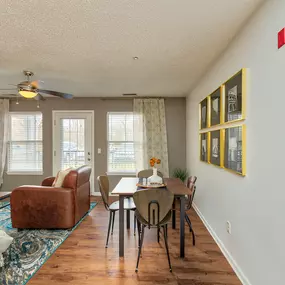 Bild von 25 East Student Apartments